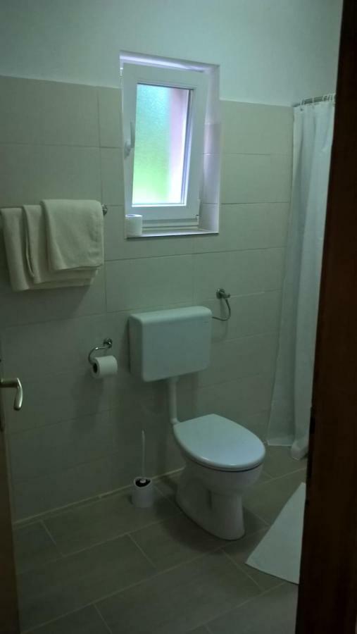 Apartman Adam Раковица Екстериор снимка